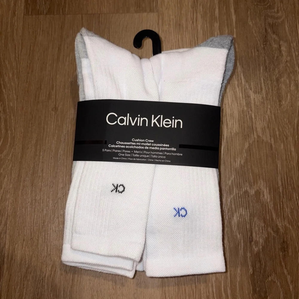 Calvin Klein Men’s Cushion Crew Socks 5 Pair Pack US 7–12 New in Package